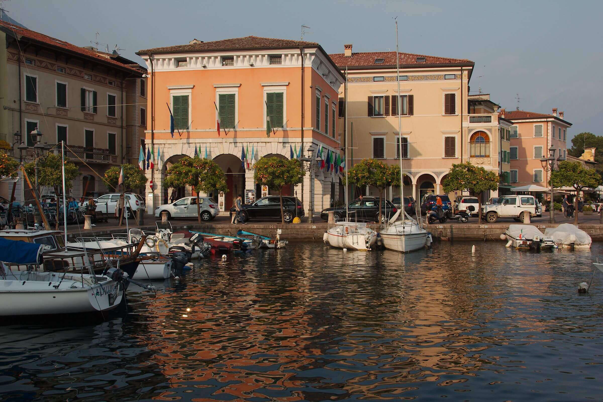 Hafen von Gargnano